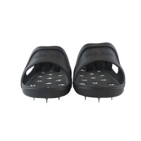 Nagelschuhe für Bodenbeschichtung Spikey Shoe -  Stachelschuhe zum Reinschlüpfen